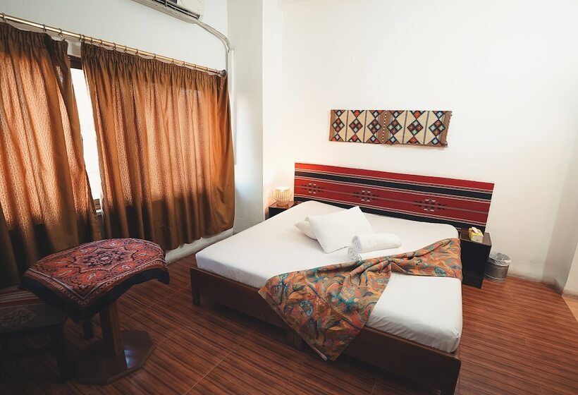 اتاق لوکس با چشم‌انداز شهر, Pasha Boutique