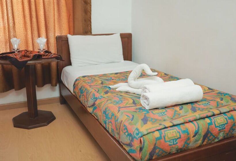 اتاق استاندارد سه نفره, Pasha Boutique