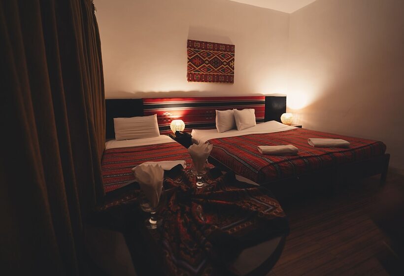 اتاق استاندارد سه نفره, Pasha Boutique