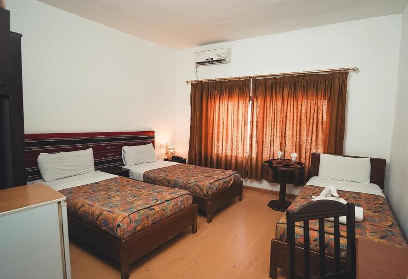 اتاق استاندارد سه نفره, Pasha Boutique