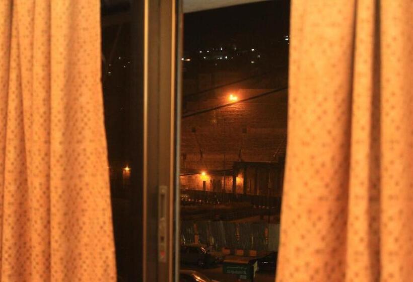 اتاق استاندارد سه نفره, Pasha Boutique