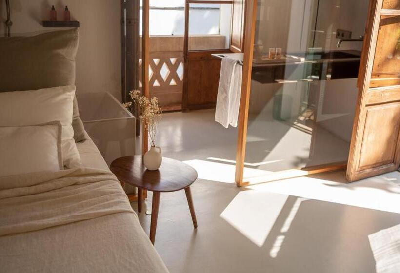 带阳台的豪华间, Can Moio Turismo De Interior