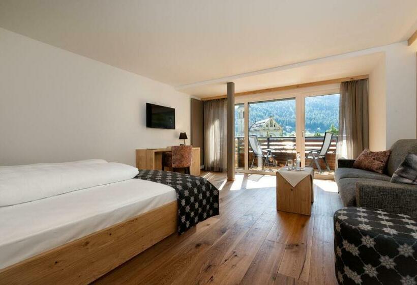 小型套房带阳台, Eller