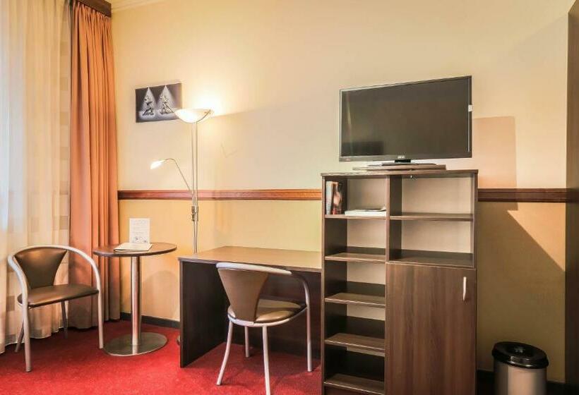 Номер Стандарт с Балконом, Frans Op Den Bult