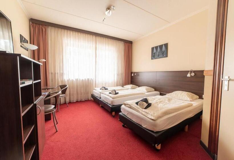 Трежместный Номер Economy, Frans Op Den Bult