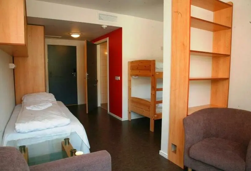 Perhehuone, Førde Sommarhotell