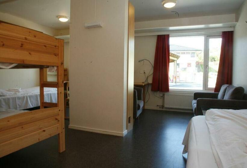 غرفة عائلية, Førde Sommarhotell