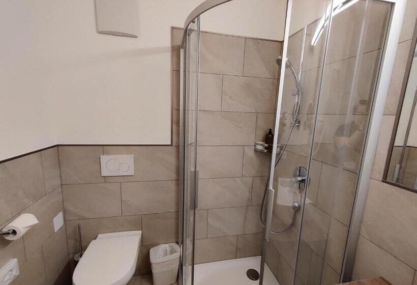 标准间带阳台, Garni Herz