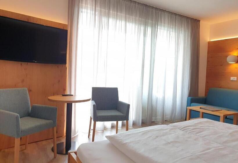 高级大房间, Garni Herz