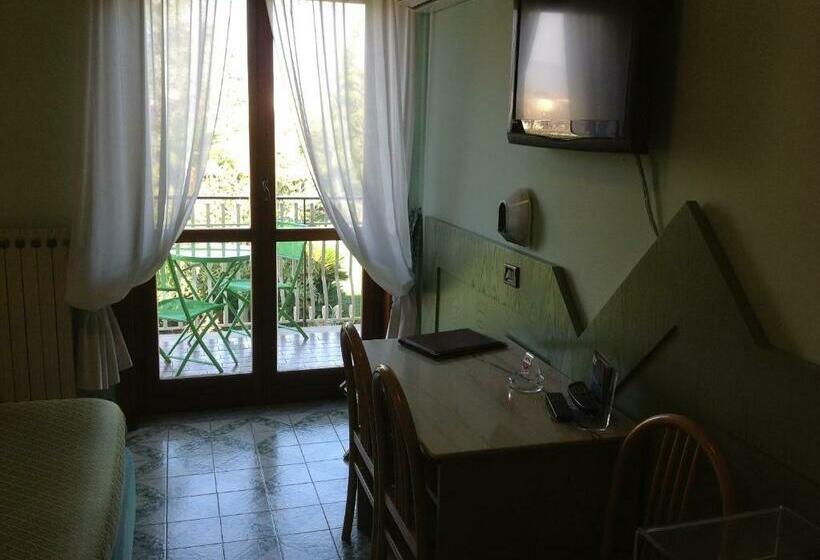 スタンダード４人部屋, Giovanna