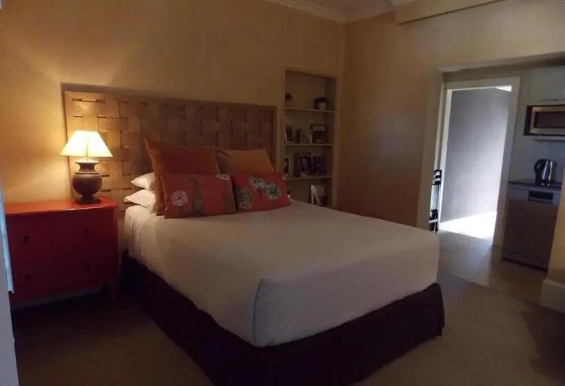Standard-studio, Inn Scone