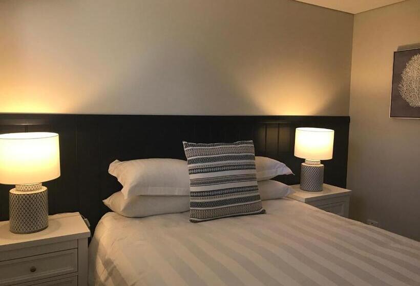 低层单卧公寓, Inn Scone