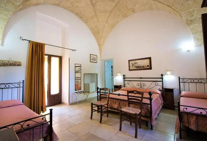 اتاق استاندارد چهار تخته, Bio Agriturismo Masseria La Palombara
