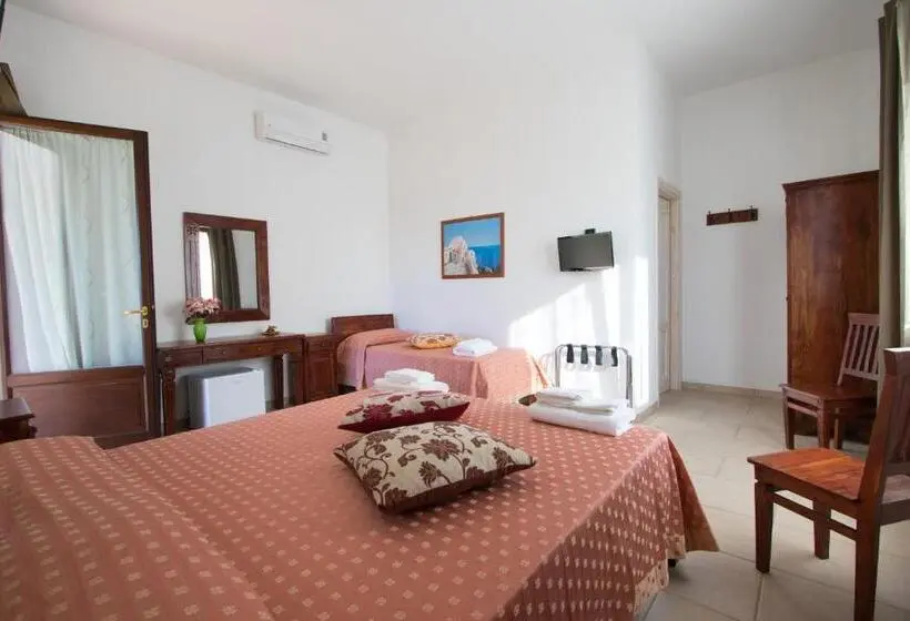 اتاق سوپریور سه تخته, Bio Agriturismo Masseria La Palombara
