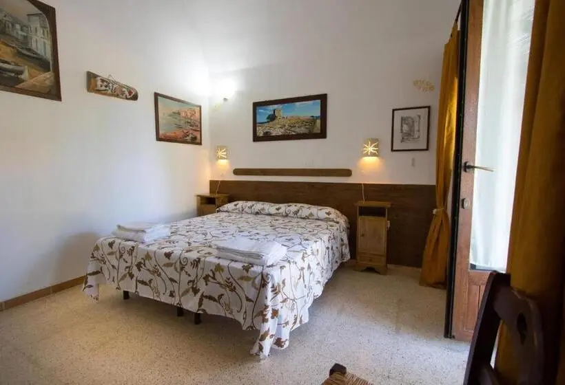 اتاق اکونومی, Bio Agriturismo Masseria La Palombara