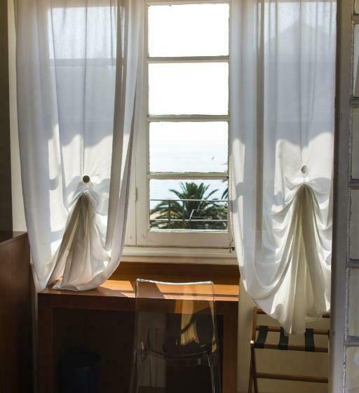 חדר סטנדרט לשלושה, Mimosa