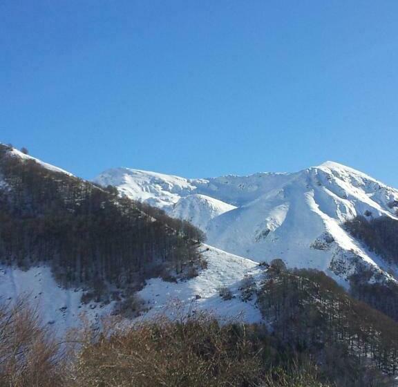 חדר בסיסי לשלושה, Rifugio Del Pettirosso