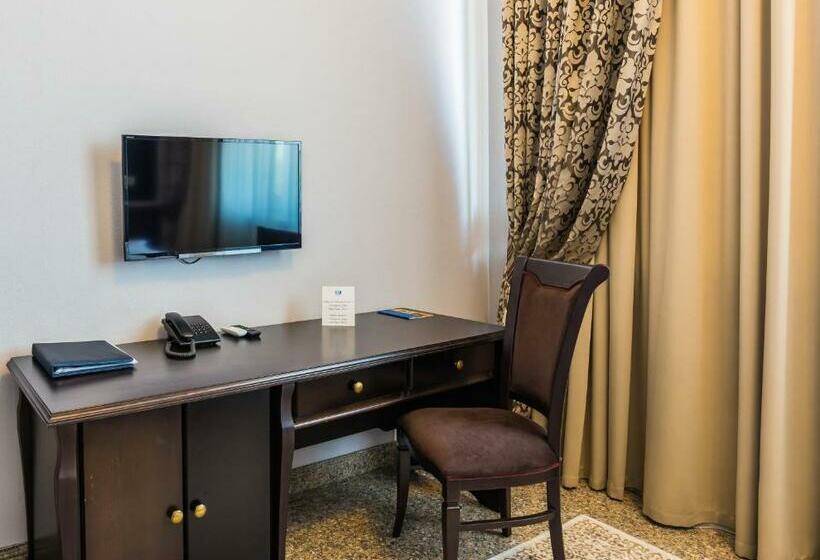 اتاق استاندارد, Royal Petrol