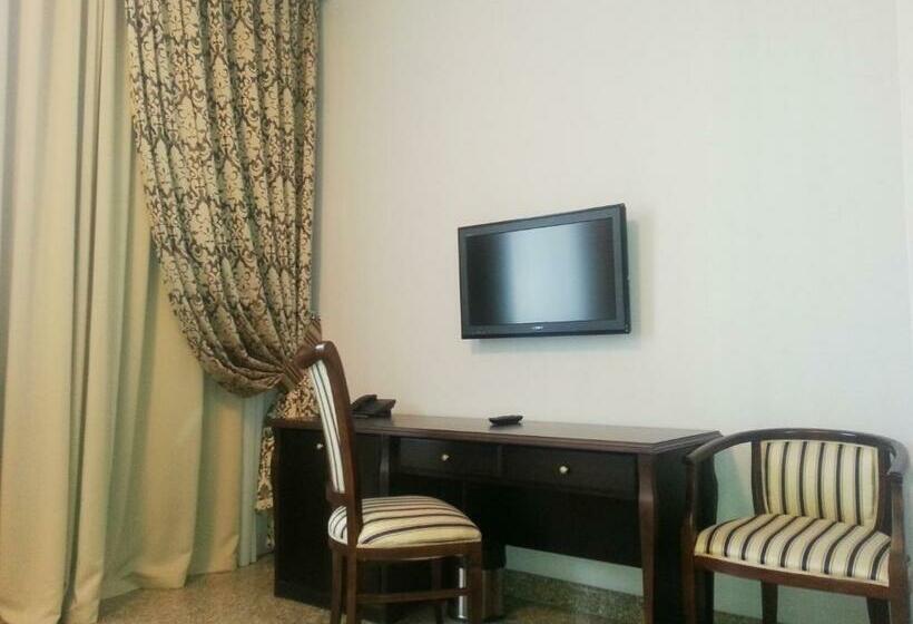 اتاق استاندارد, Royal Petrol