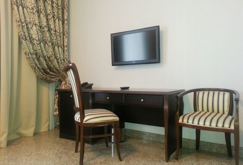 اتاق استاندارد, Royal Petrol