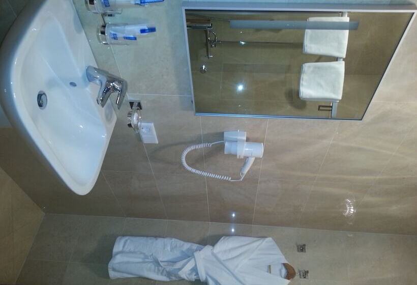 اتاق استاندارد, Royal Petrol