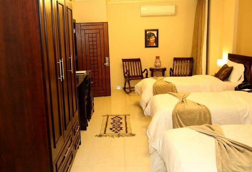 اتاق لوکس سه تخته, Saint John