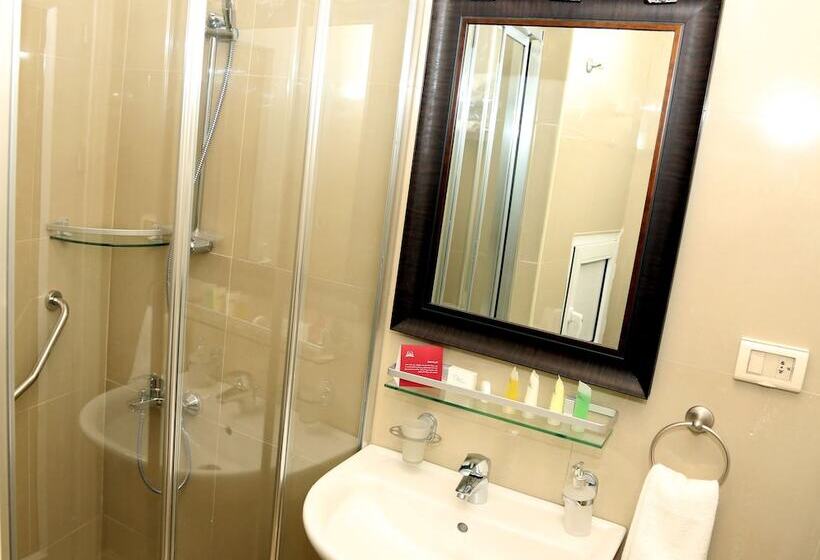 اتاق لوکس, Saint John