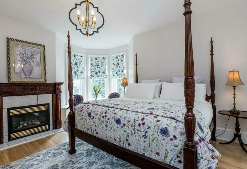 Deluxe-huone King-vuode, The Secret Garden B&b Inn