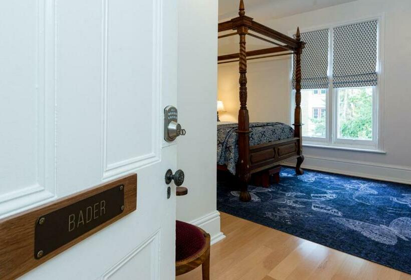 디럭스 룸, The Secret Garden B&b Inn