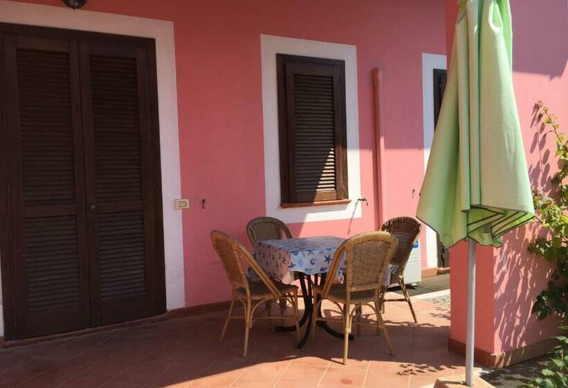 شقة غرفة واحدة, Villa Rosa