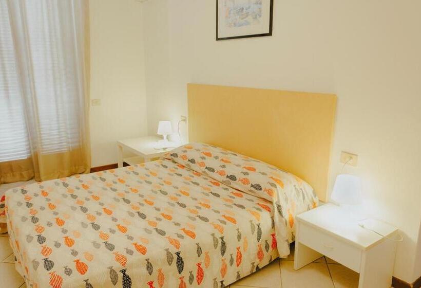 شقة غرفة واحدة, Villa Rosa