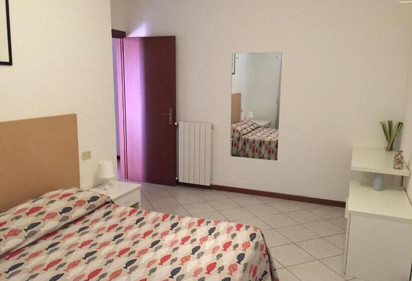 شقة غرفة واحدة, Villa Rosa