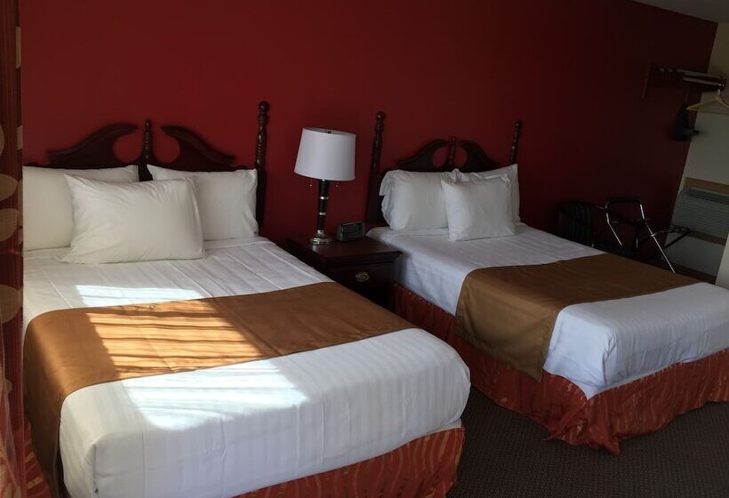 带2个双人床的标准工作室, Masterson's Motel