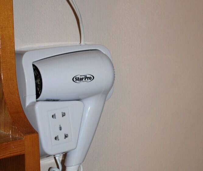 חדר אקונומי, Astir Rooms