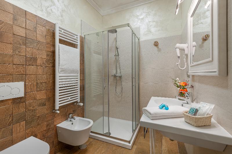 اتاق سوپریور, Relais Empire