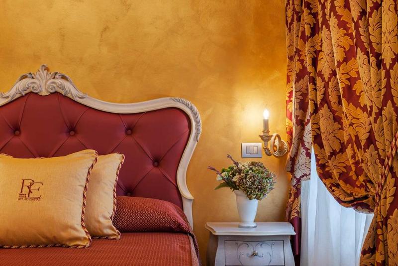 سوییت جونیور, Relais Empire