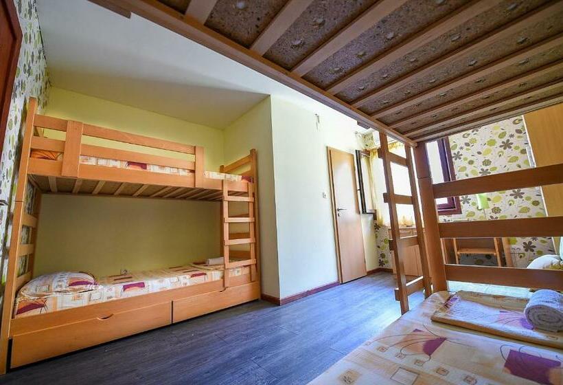 اتاق استاندارد چهار تخته, San Art Floating Hostel & Apartments