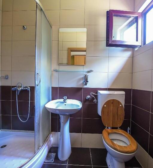 اتاق استاندارد چهار تخته, San Art Floating Hostel & Apartments