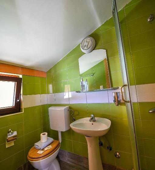 Standard Triple Room with Terrace, San Art Floating Hostel & Apartments