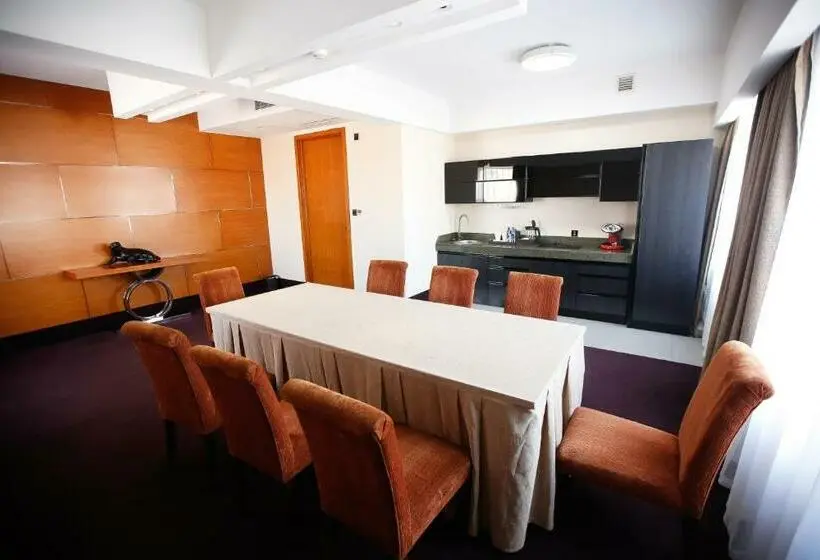 سوییت اجرایی, The Corporate Hotel Convention Centre