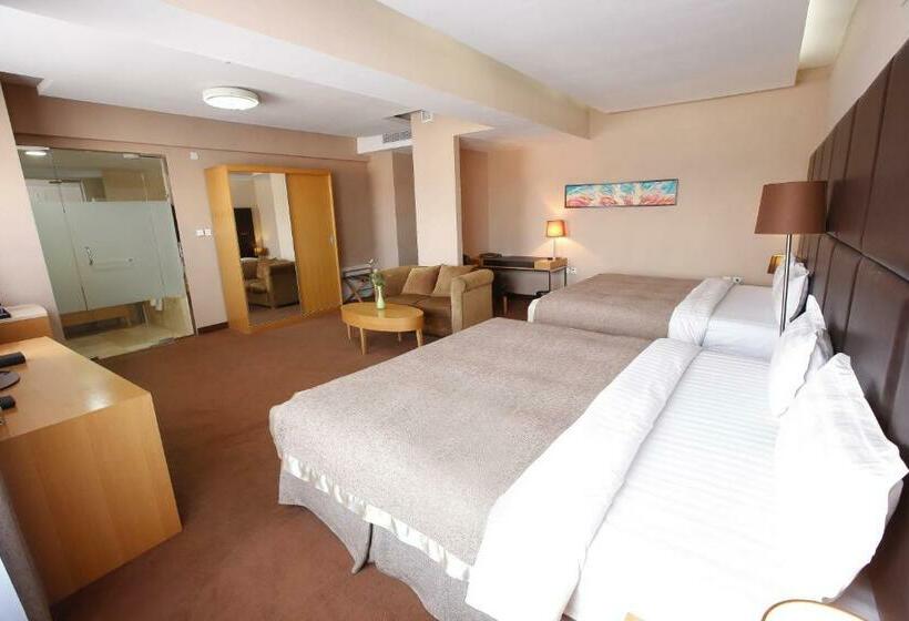 اتاق استاندارد, The Corporate Hotel Convention Centre