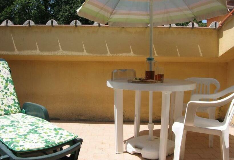 屋根裏部屋風スタンダードルーム, Agriturismo La Gismonda