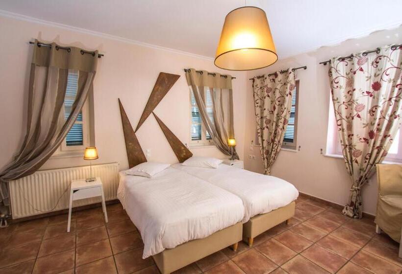 豪华工作室, Alkionides Hydra