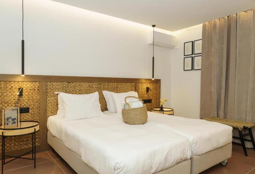 豪华房间, Alkionides Hydra