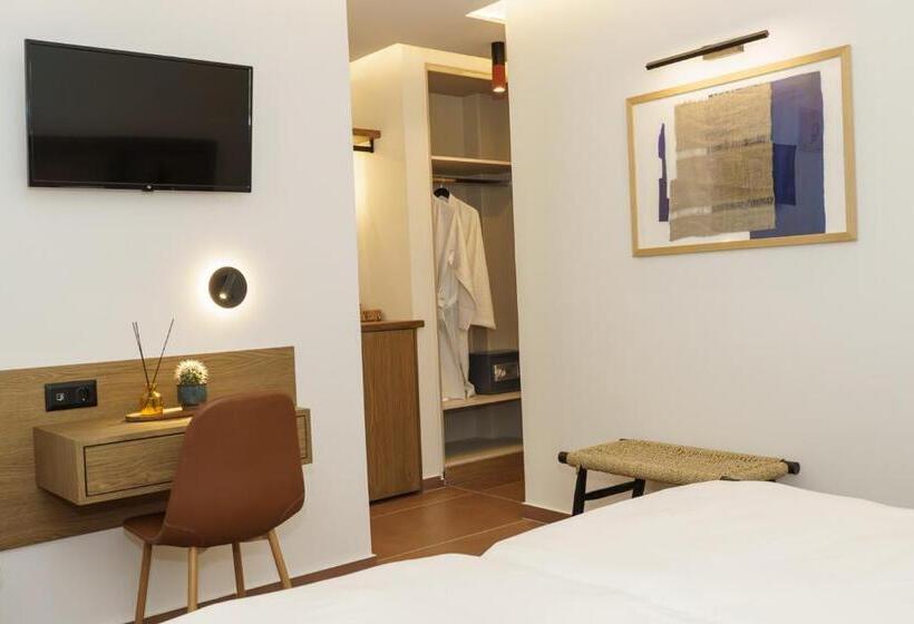 غرفة ديلوكس, Alkionides Hydra