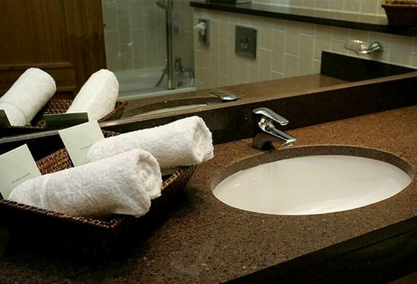 Семейный Номер, An Grianan