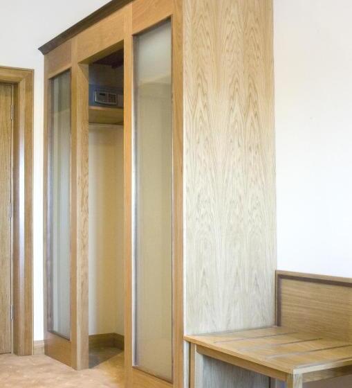 Номер Стандарт Трехместный, An Grianan