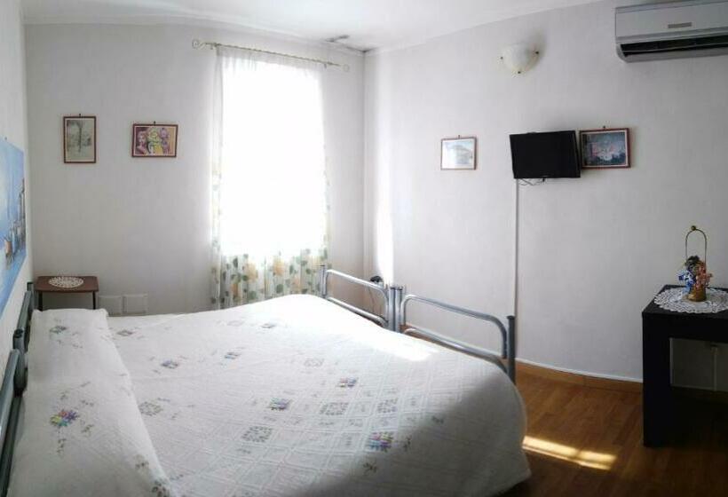 クラシックルーム, Bed & Breakfast Fuocomuorto