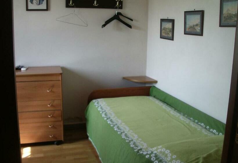 スタンダードシングルルーム, Bed & Breakfast Fuocomuorto