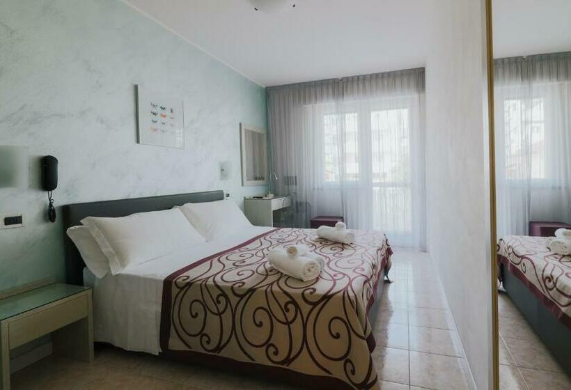 スタンダードルーム, Gloria